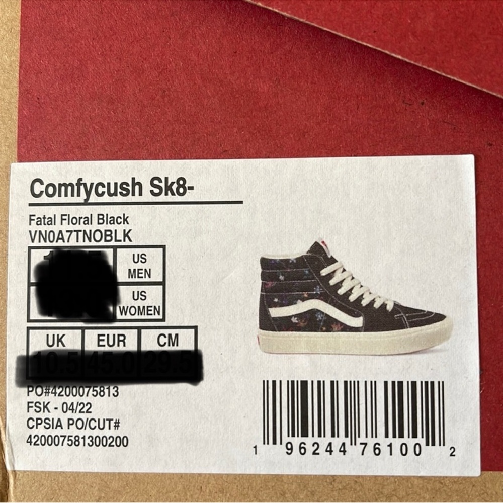 Vans Comfycush Sk8-Hi
Fatal Floral Black
VNOA7TNOBLK
WMNS sneakers - - Picture 16 of 16